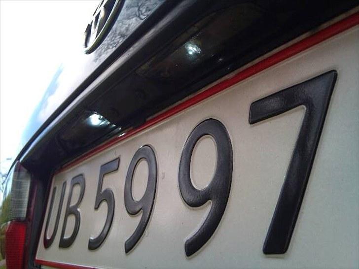 Toyota Carina E *Solgt* billede 12