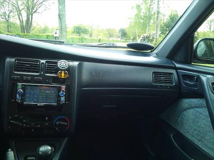 Toyota Carina E *Solgt* billede 14