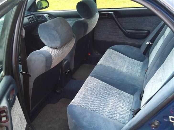 Toyota Carina E *Solgt* billede 15