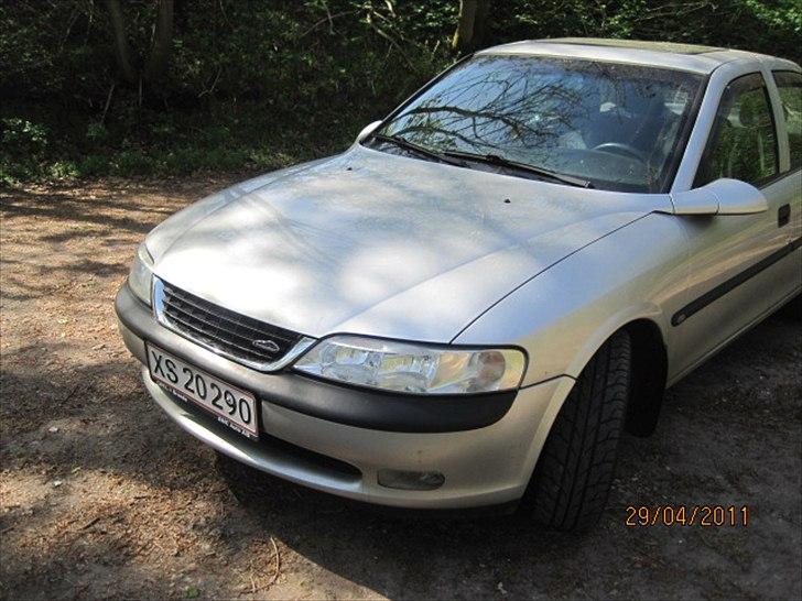 Opel Vectra B (Skrottet) - Nu med ny Irmscher grill billede 1