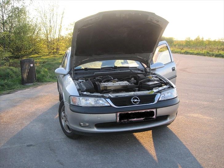 Opel Vectra B (Skrottet) billede 9