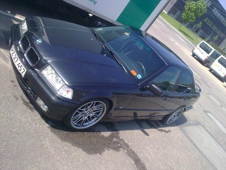 BMW E36 325 billede 1