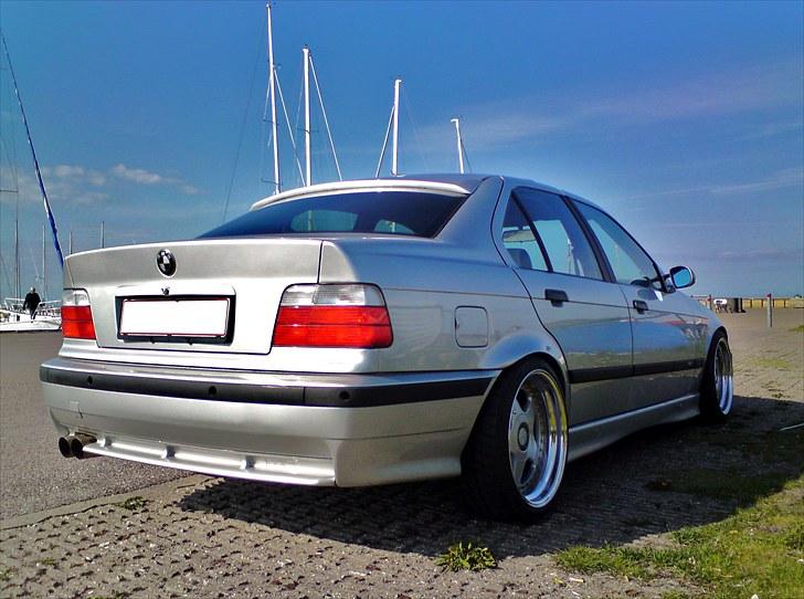 BMW e36 325i ( SOLGT ) billede 1
