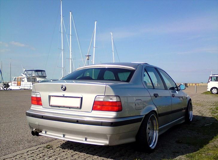 BMW e36 325i ( SOLGT ) billede 2
