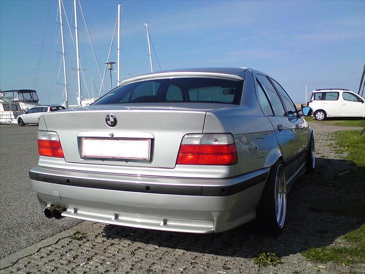 BMW e36 325i ( SOLGT ) billede 3