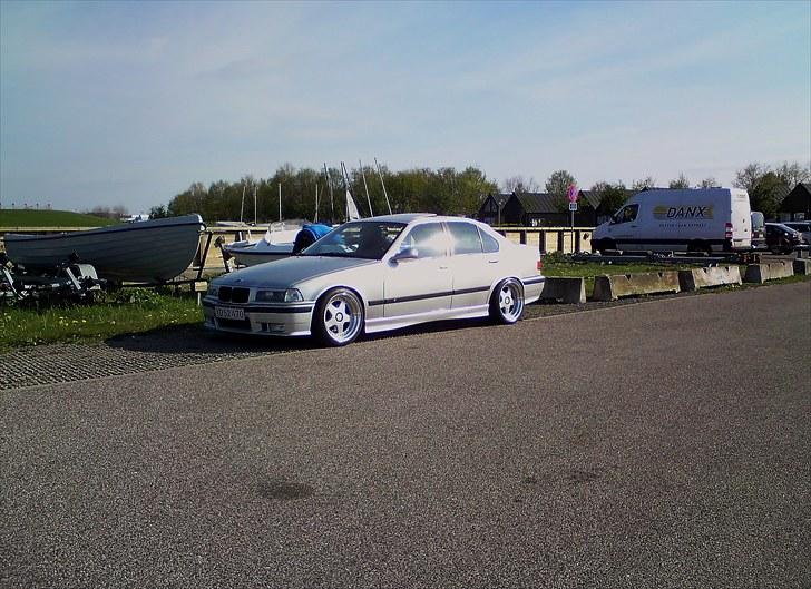 BMW e36 325i ( SOLGT ) billede 11