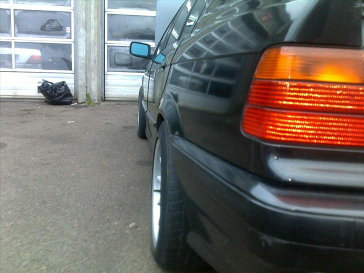 BMW 320i SOLGT billede 8