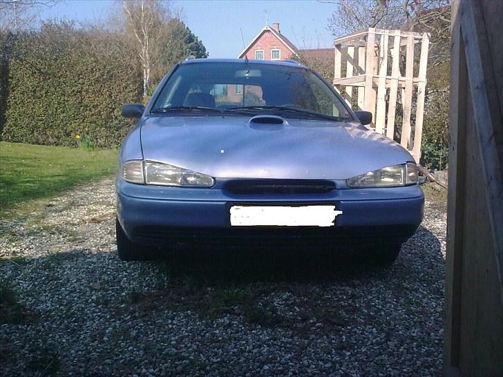 Ford Mondeo 2.0  I 16 V MK1 billede 1