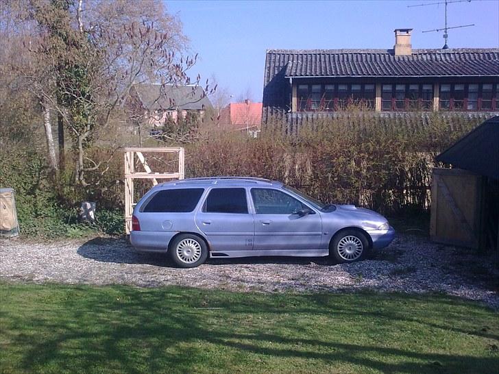 Ford Mondeo 2.0  I 16 V MK1 billede 3