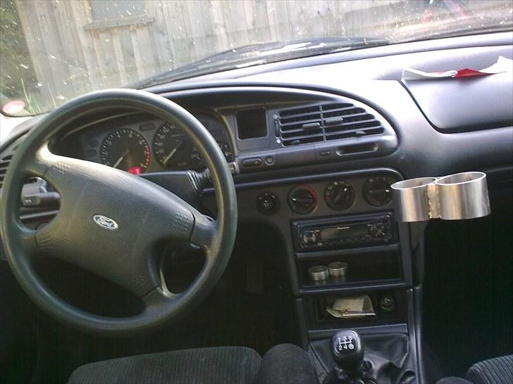 Ford Mondeo 2.0  I 16 V MK1 billede 7