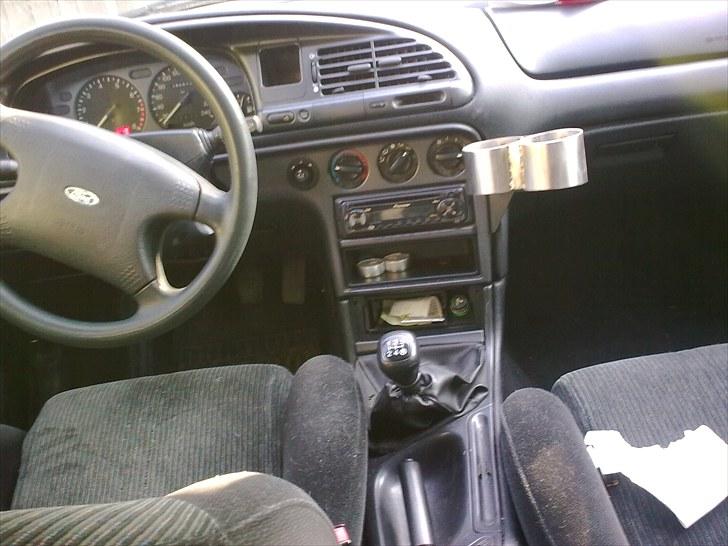 Ford Mondeo 2.0  I 16 V MK1 billede 13