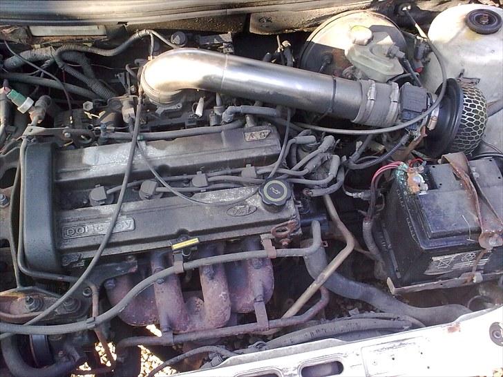 Ford Mondeo 2.0  I 16 V MK1 billede 14