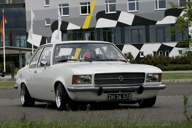 Opel Rekord D billede 2