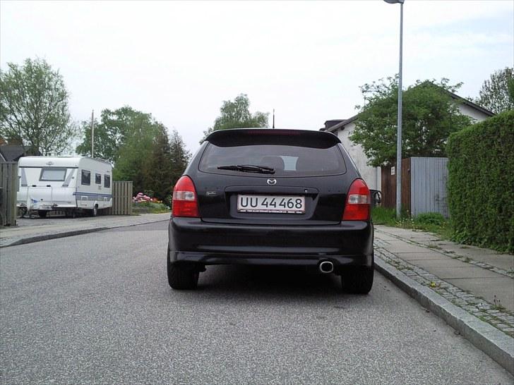 Mazda 323f billede 4