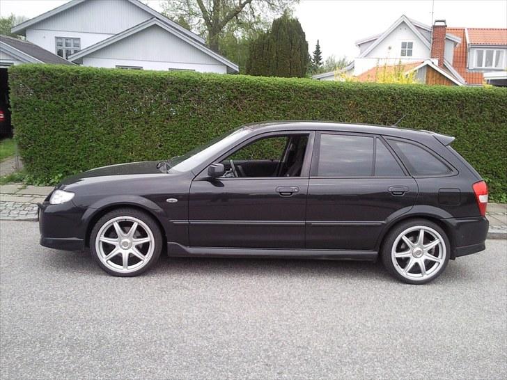 Mazda 323f billede 5