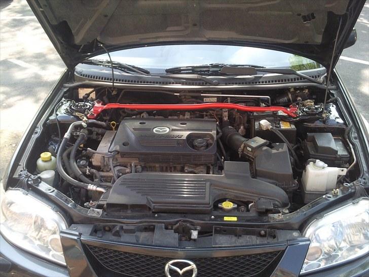 Mazda 323f billede 12