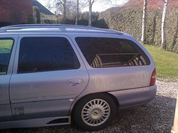 Ford Mondeo 2.0  I 16 V MK1 billede 18