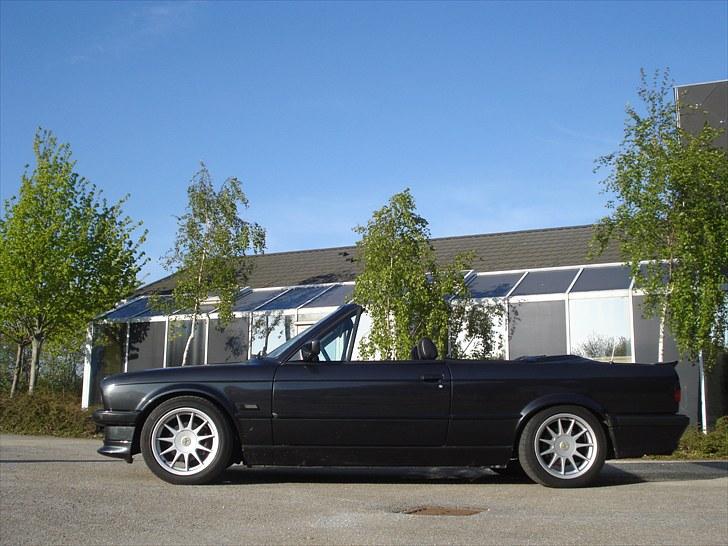 BMW 325 i Cabriolet *SOLGT* billede 6