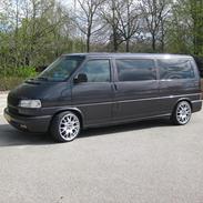 VW Caravelle Van