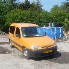 Peugeot partner 1,9 d solgt