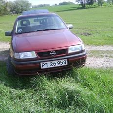 Opel Vectra A 1.6 i Solgt