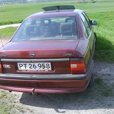 Opel Vectra A 1.6 i Solgt