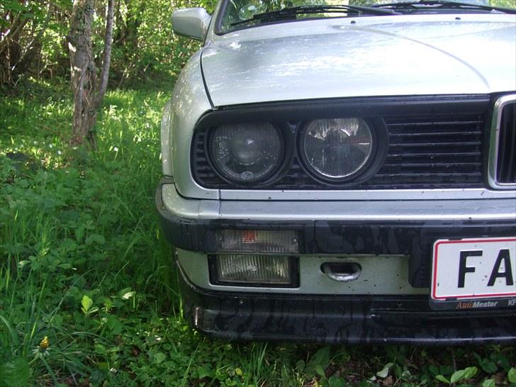 BMW 320 i solgt billede 5