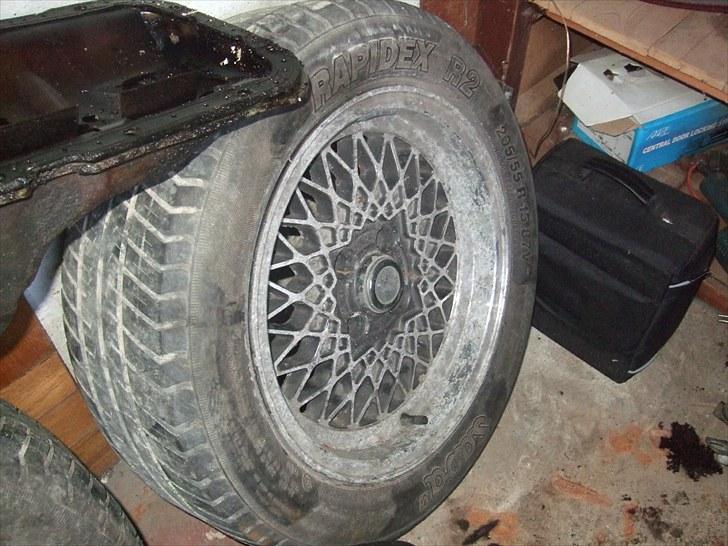 BMW 320 i solgt billede 14