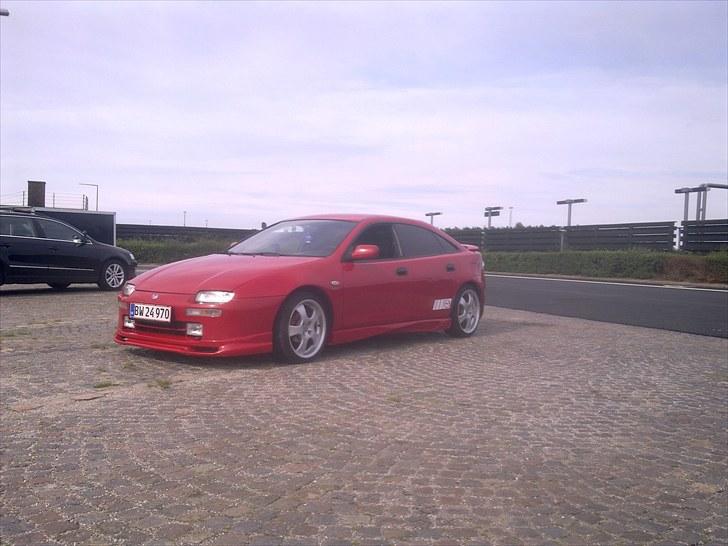 Mazda 323F BA [Tidl. bil] billede 1