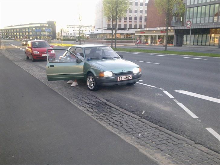 Ford Escort Solgt - Så kom pladern på, og den skulle en lille tur til århus! :D billede 7
