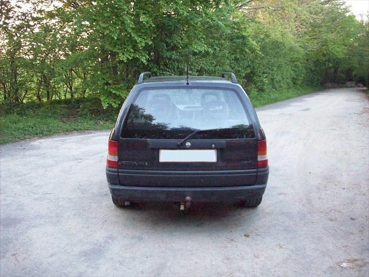 Opel Astra F Caravan Solgt! billede 4