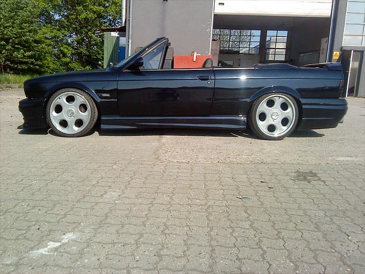 BMW 325i Cab Solgt  billede 2