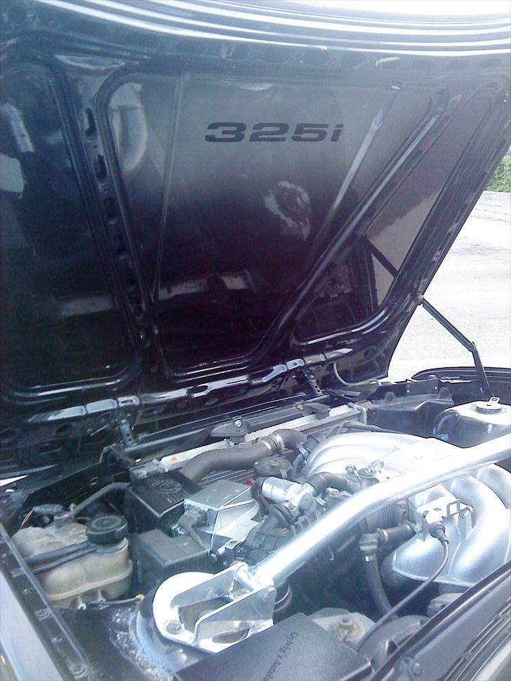 BMW 325i Cab Solgt  billede 9