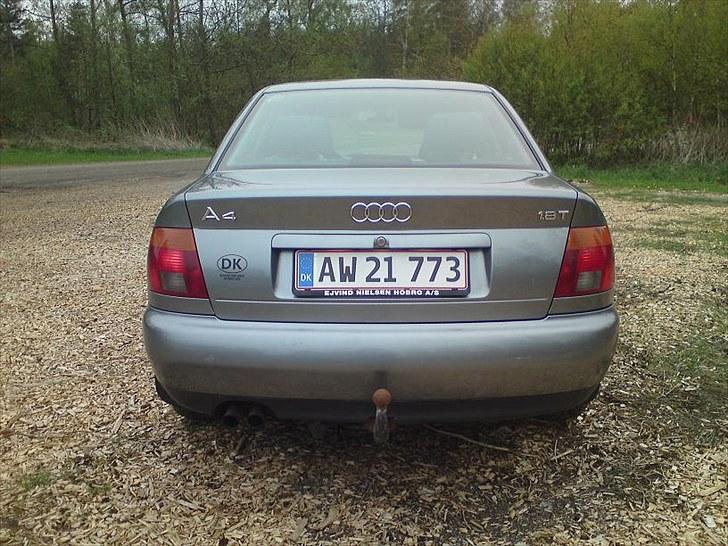 Audi A4 1.8T ***Solgt*** billede 8