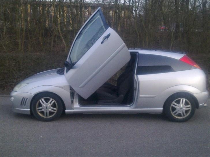 Ford Focus... SOLGT! billede 2