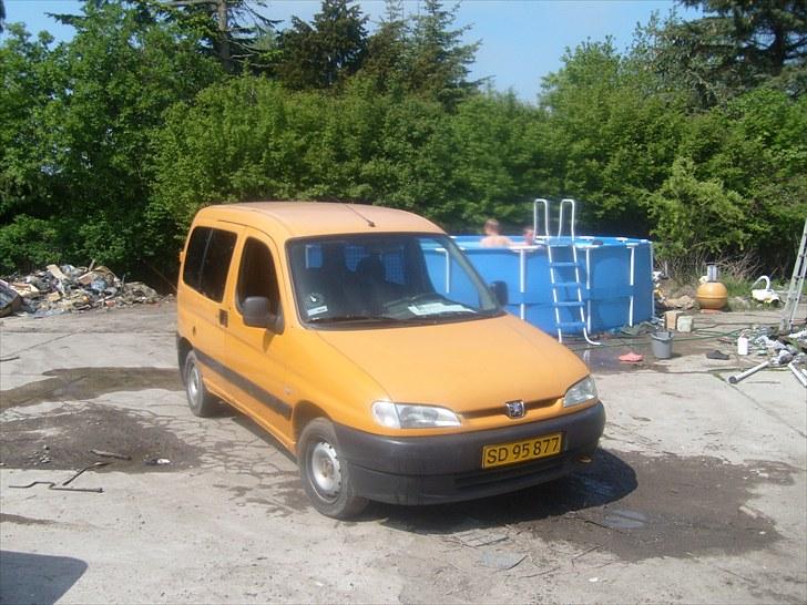 Peugeot partner 1,9 d solgt billede 1