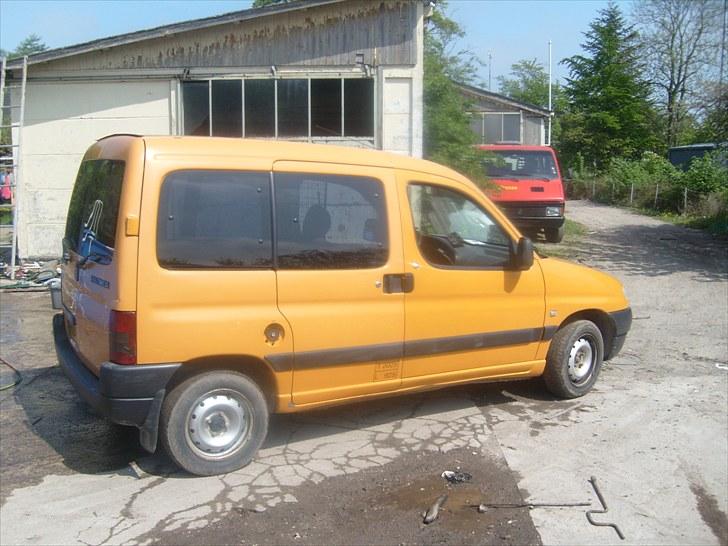 Peugeot partner 1,9 d solgt billede 3