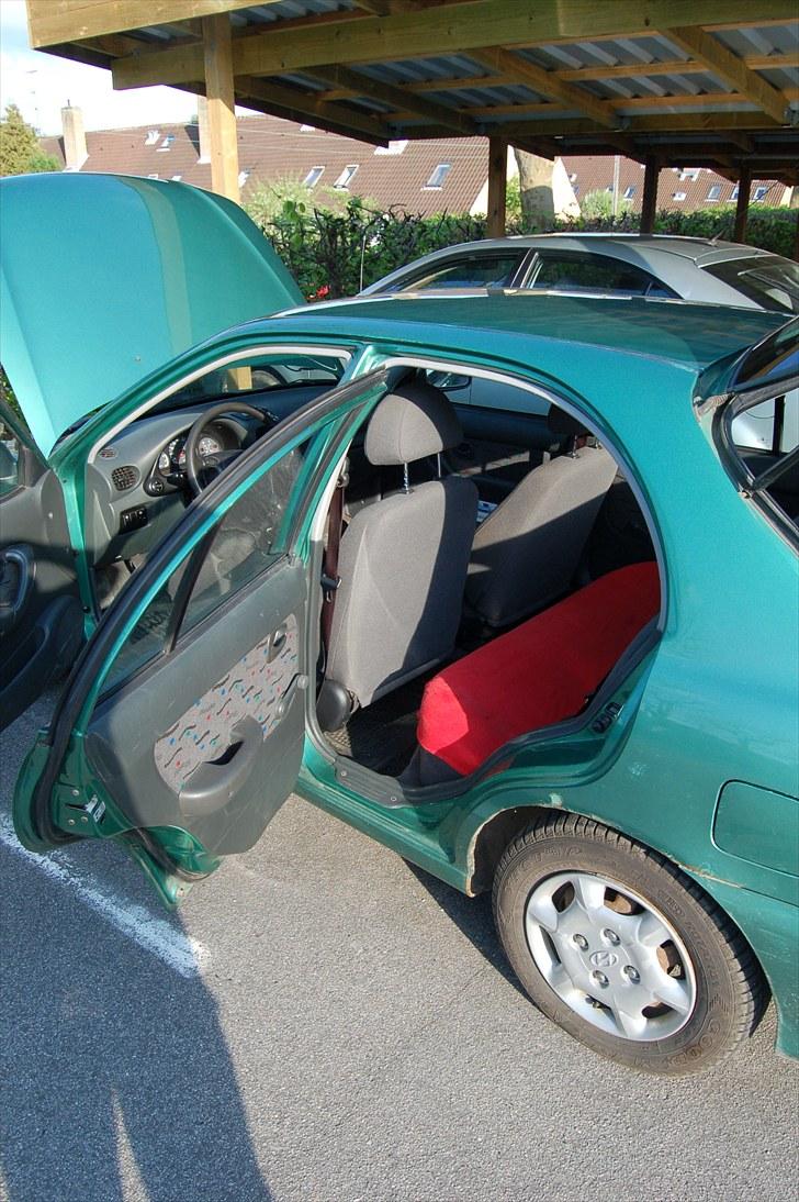 Hyundai "Hyunde" Accent 1.5 GLS - 5 dørs karosseri billede 4