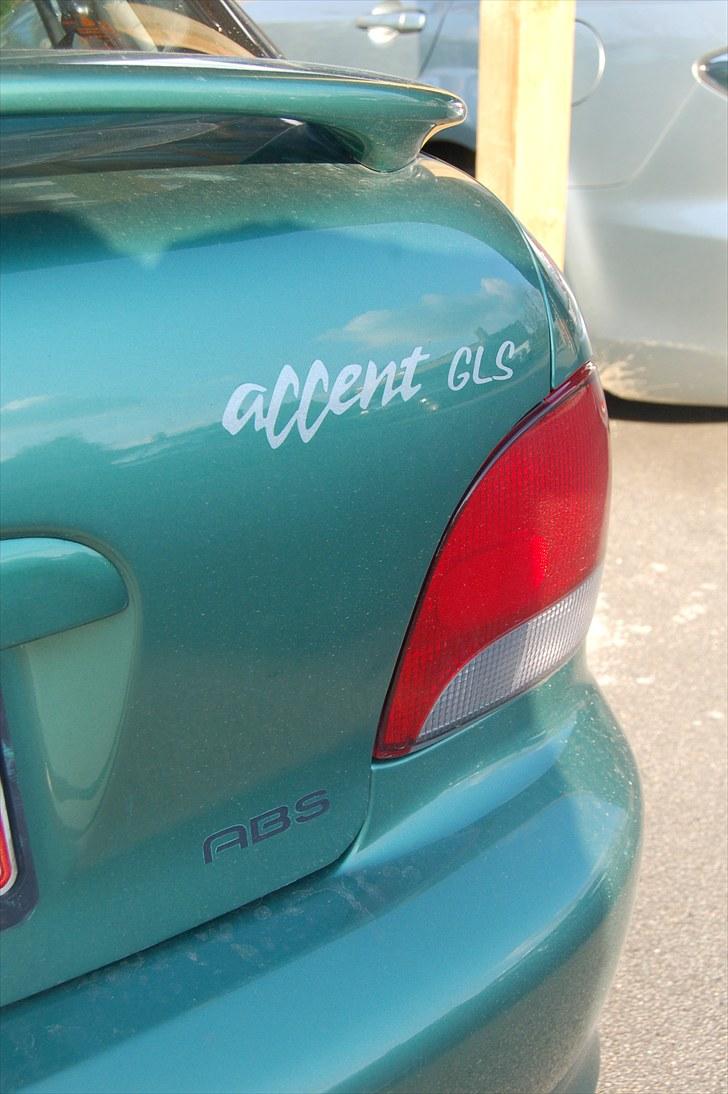 Hyundai "Hyunde" Accent 1.5 GLS - GLS = Gammel Lorte Spand ;)  billede 7