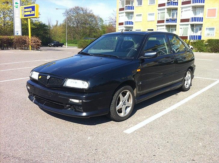 Lancia Delta 1,8 HPE - Orig. med EVO skørtesæt billede 1