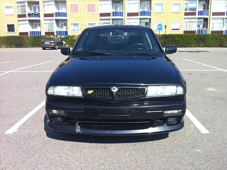 Lancia Delta 1,8 HPE - Desværre er fronten revnet :-( billede 3