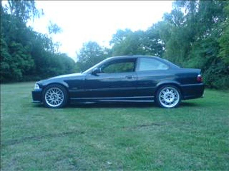 BMW e36 325i ( SOLGT ) - Min gamle drifter bil. ;-) original m3 3,0 L.  billede 17