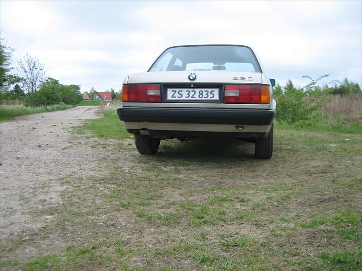 BMW E30 320i SOLGT billede 5