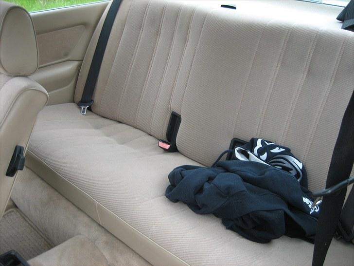 BMW E30 320i SOLGT billede 12