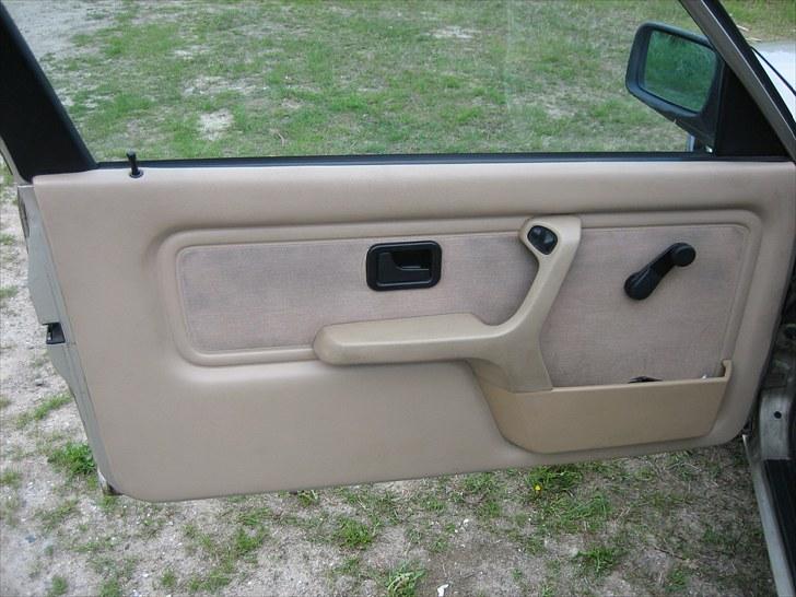BMW E30 320i SOLGT billede 13