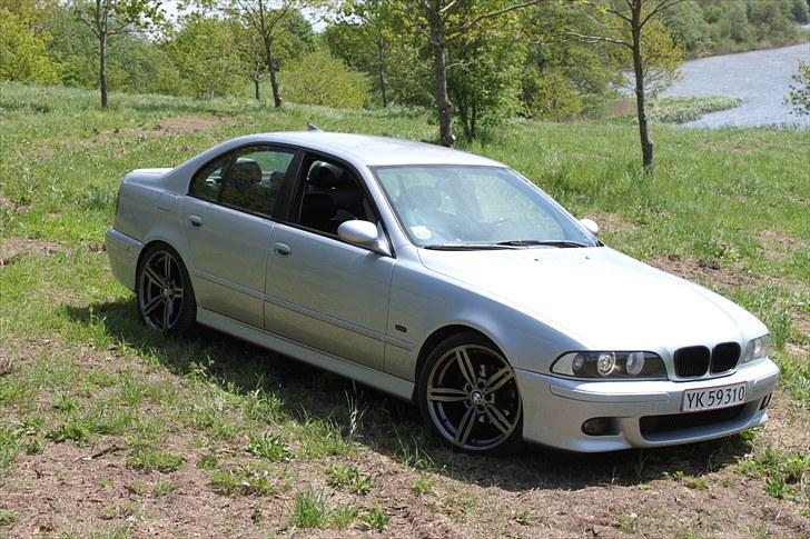 BMW E39 523i M5 look  billede 1