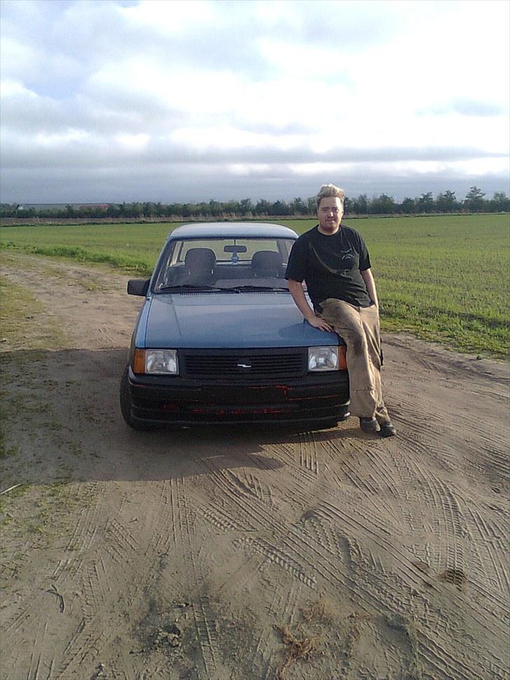 Opel Corsa A solgt - bilens nye ejer MIG  billede 1