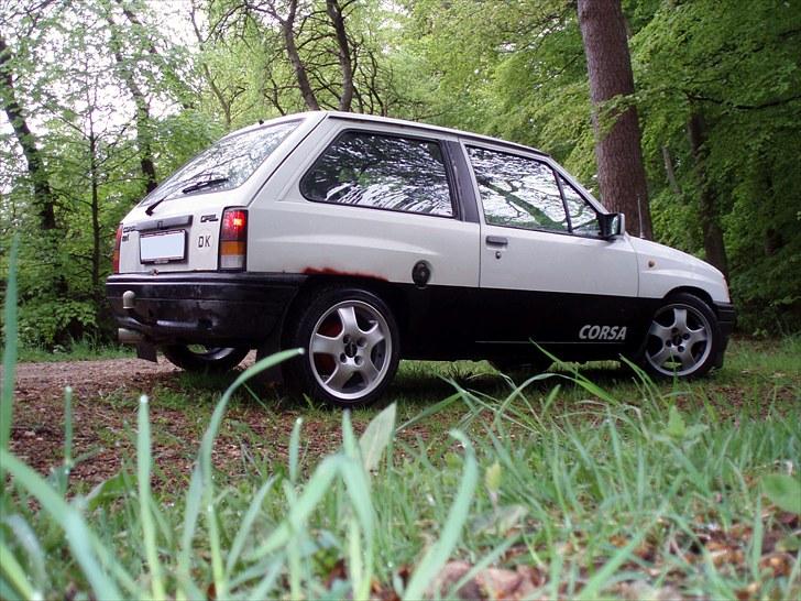 Opel Corsa Swing solgt - Nu med VR6 underlæbe og "CORSA" hen af siden billede 15