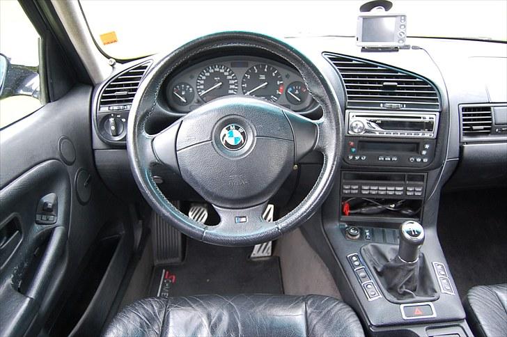BMW E36 328i SOLGT billede 11