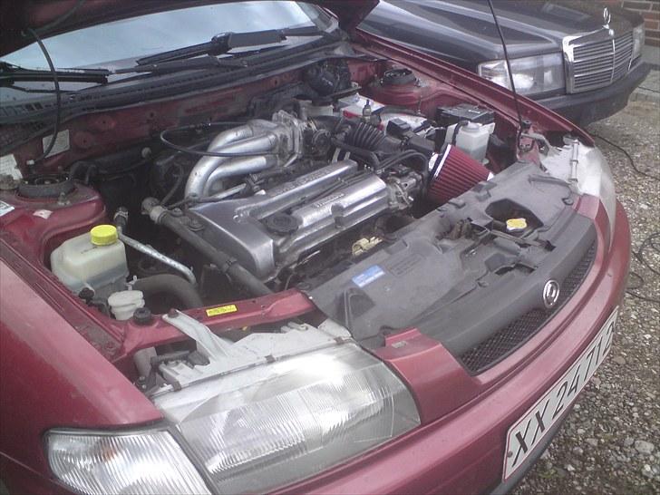 Mazda 323 BA Sedan GLX solgt billede 12